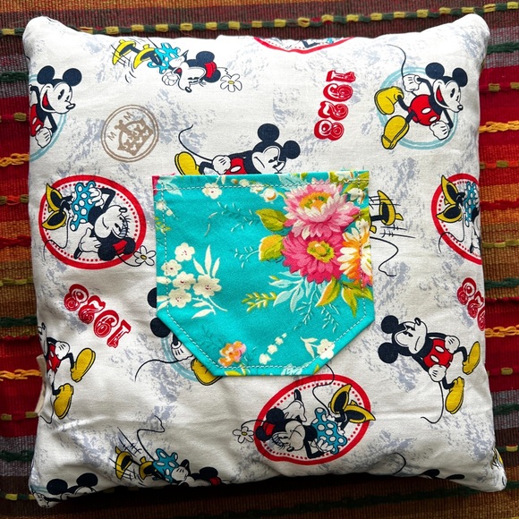 Tooth Fairy Pillow - Mickey and Minnie - Picture 2 of 10